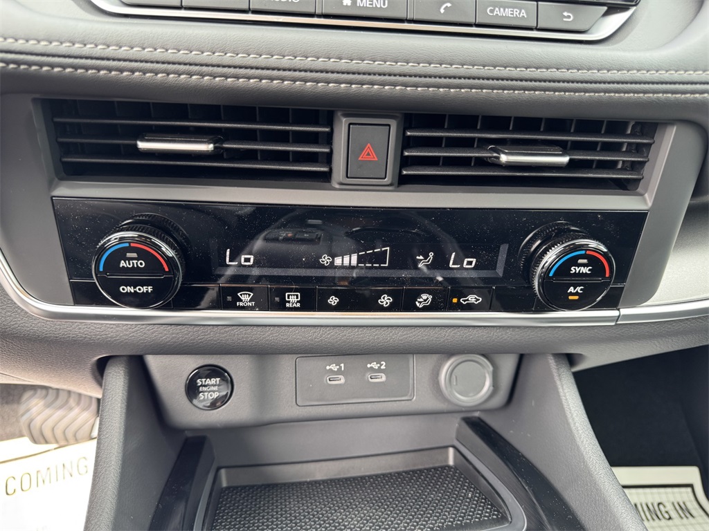 2025 Nissan Rogue SV photo 15