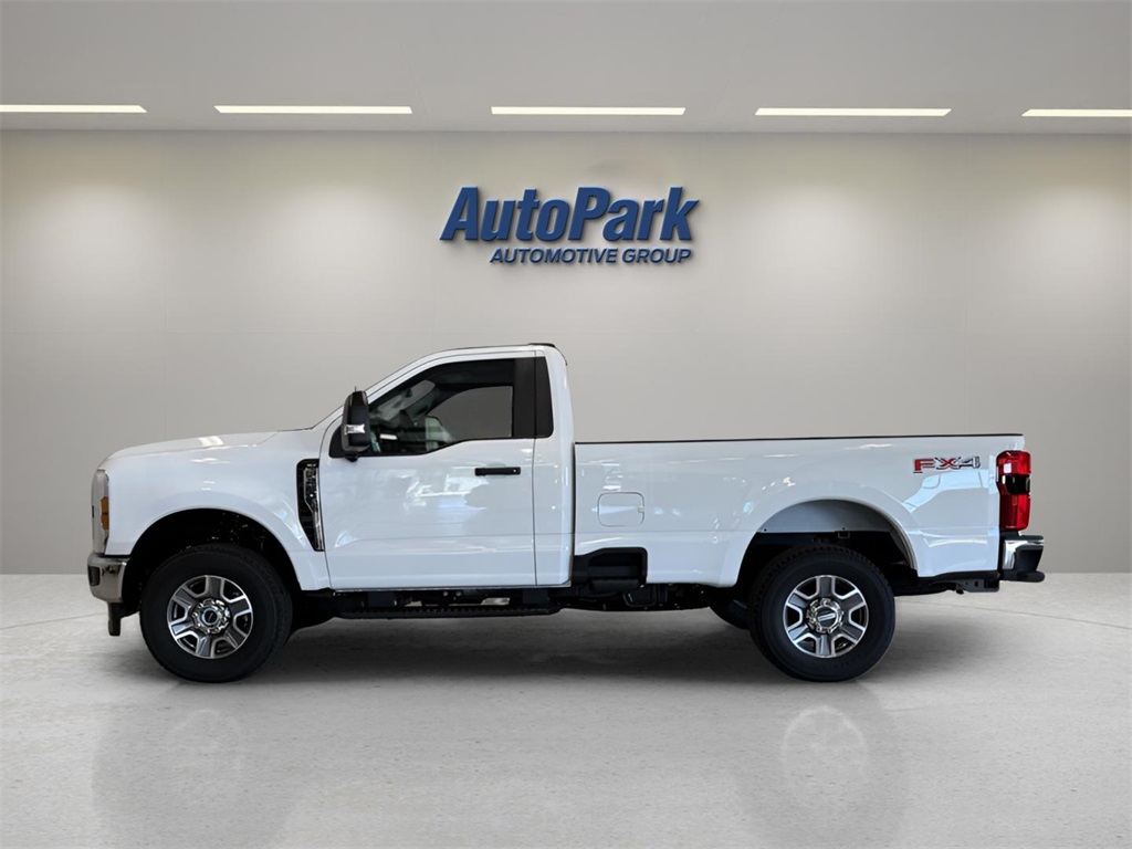 2025 Ford F-250 XLT photo 3