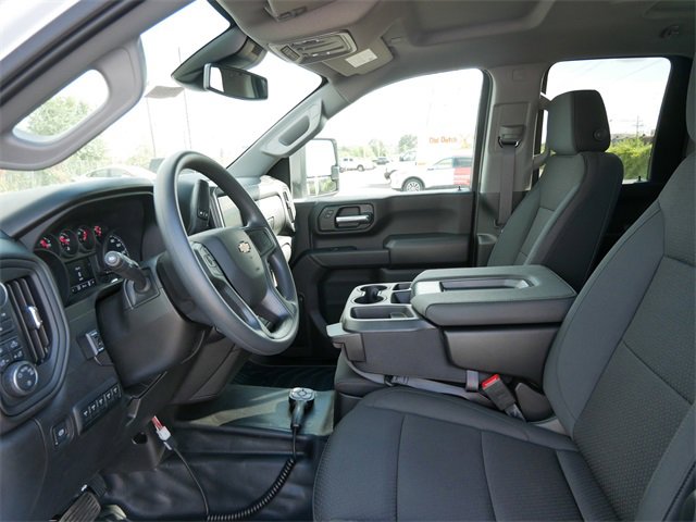 2025 Chevrolet Silverado 2500HD photo 4