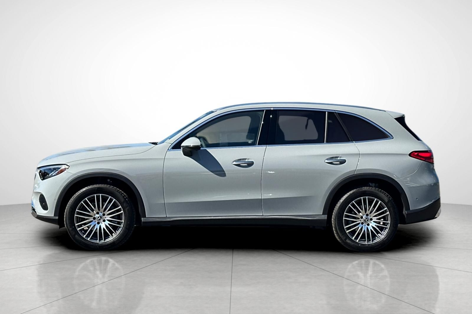2026 Mercedes Benz GLC 300 photo 27