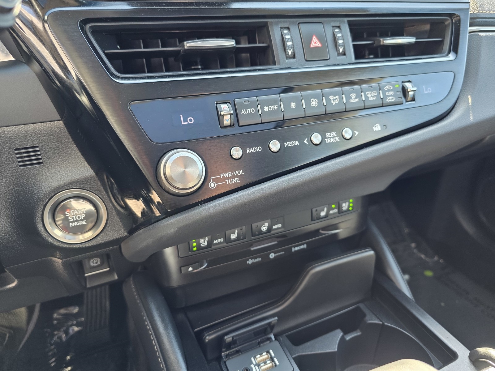 2022 Lexus ES 350 photo 25