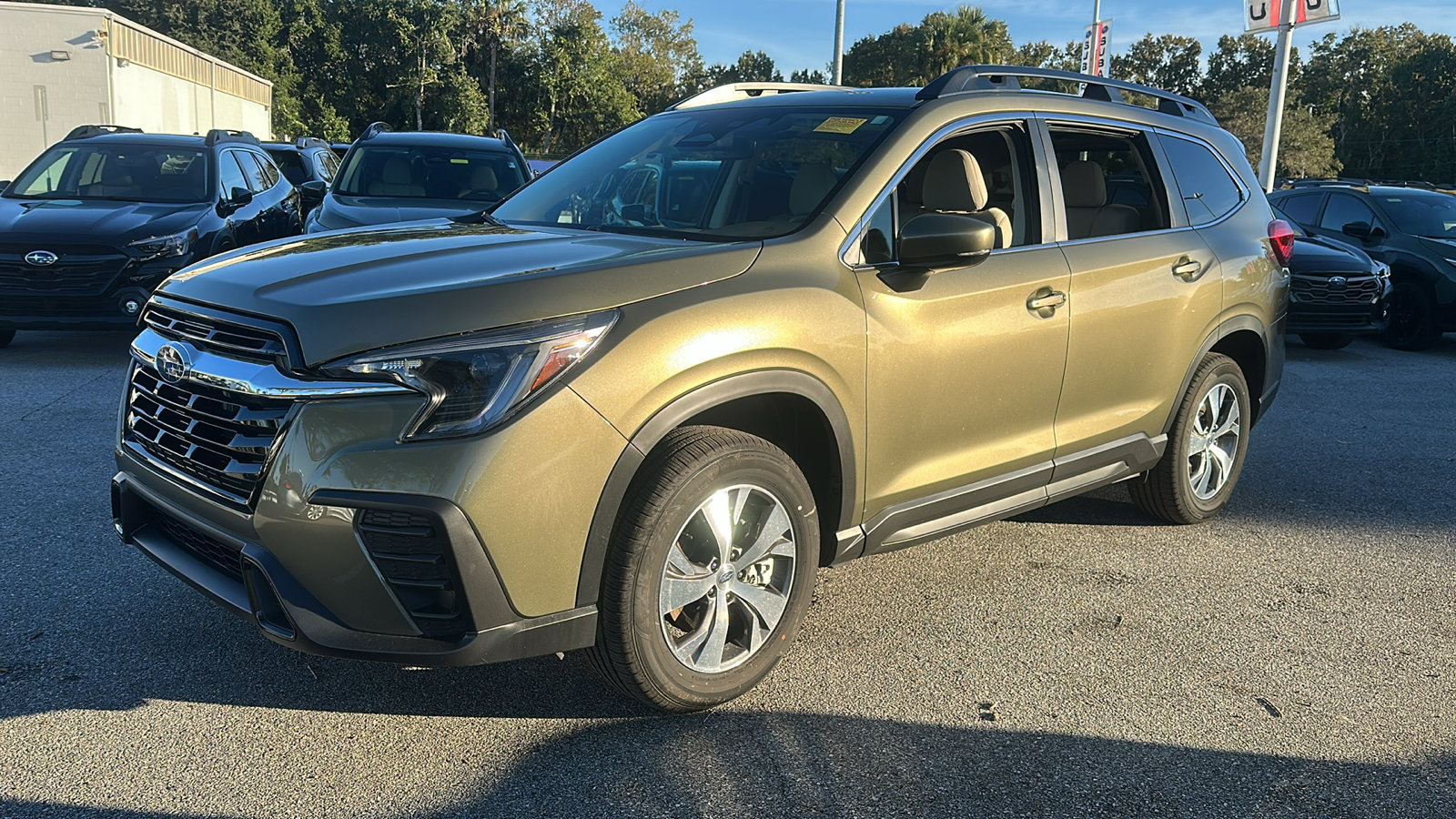 2025 Subaru Ascent Premium photo 2