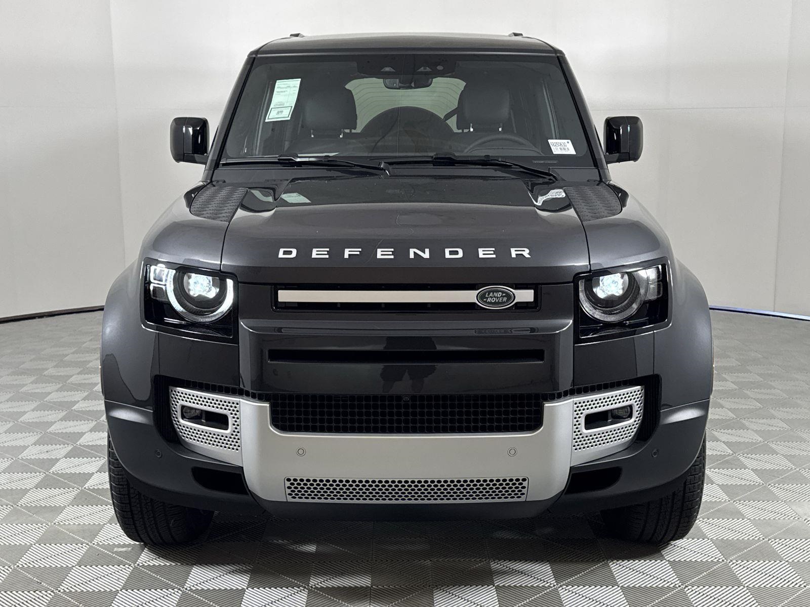 2025 Land Rover Defender 130 S photo 8