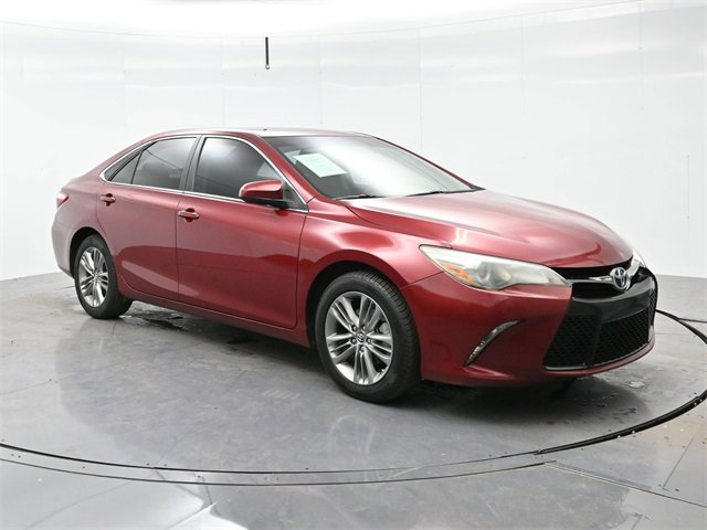 2015 Toyota Camry XLE's photo