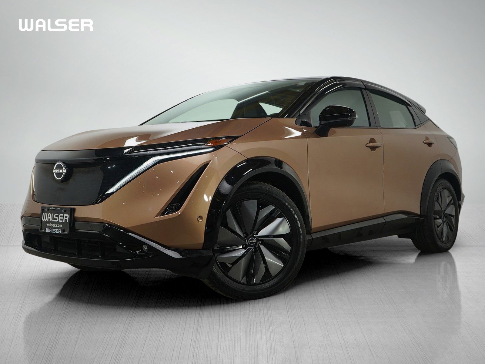 2024 Nissan ARIYA Platinum+'s photo