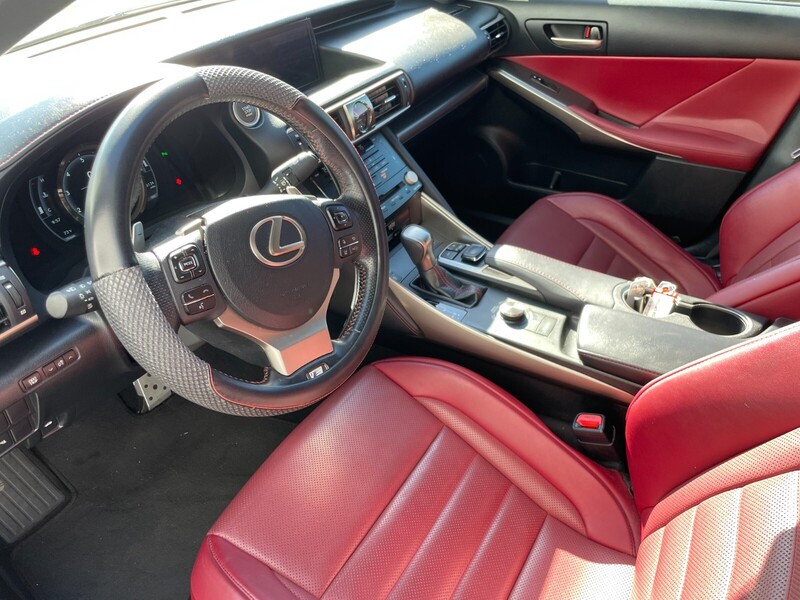 2018 Lexus IS 350 F SPORT photo 4