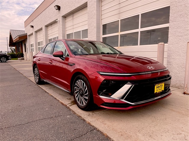 2024 Hyundai Sonata Hybrid SEL photo 2