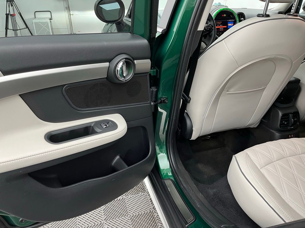 2021 Mini Cooper Signature photo 35