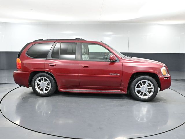2009 Gmc Envoy Denali photo 2