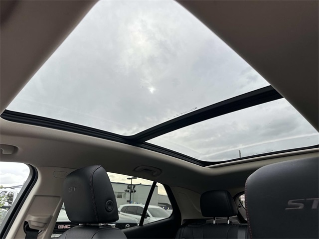 2023 Buick Envision Essence photo 4