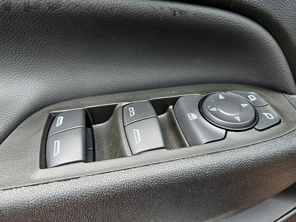 2024 Chevrolet Equinox LT photo 26