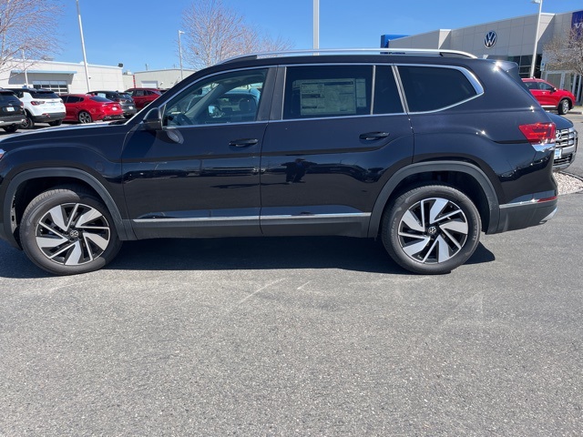 2025 Volkswagen Atlas SEL photo 2