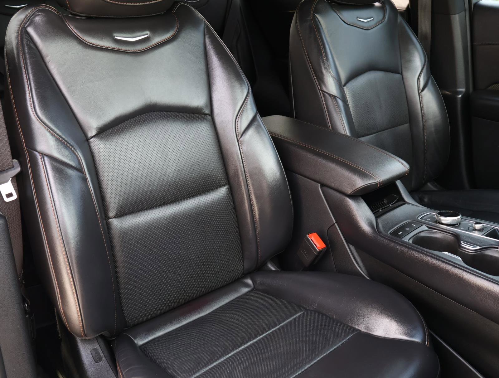 2021 Cadillac XT4 Sport photo 21