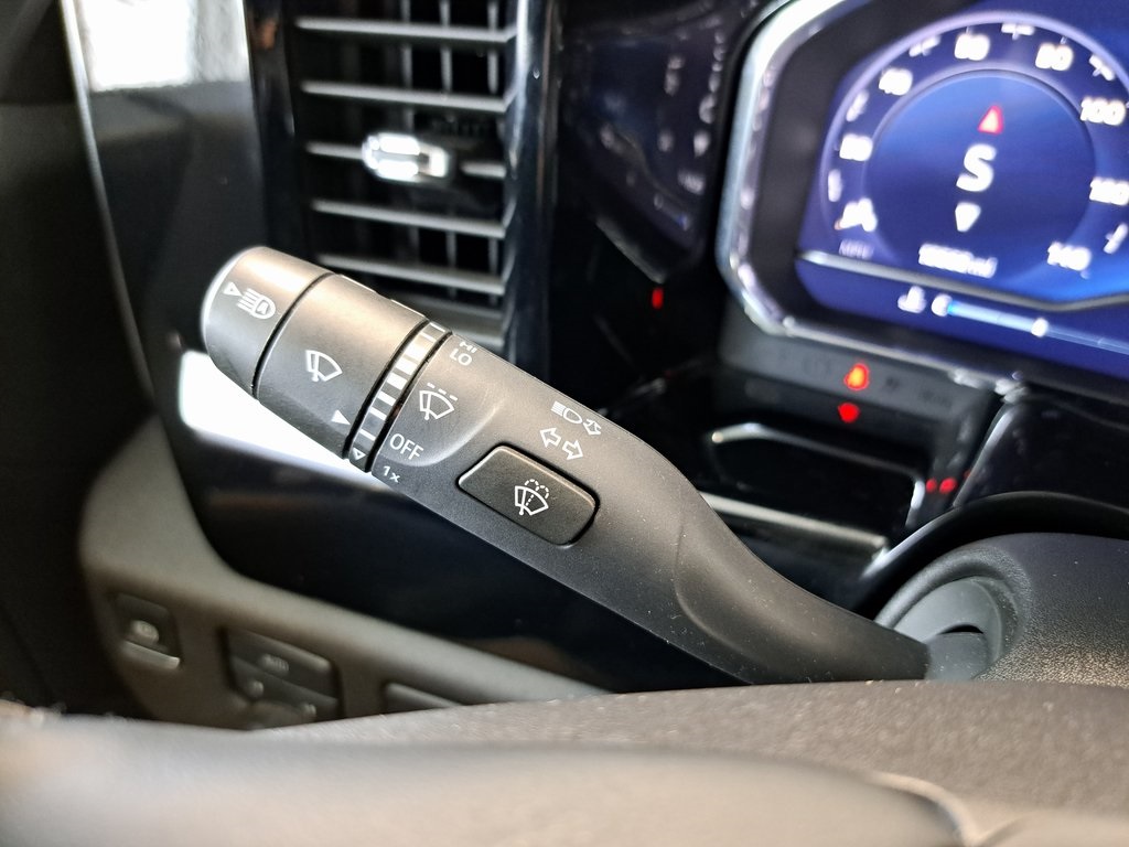 2025 Chevrolet Silverado 1500 LT photo 18