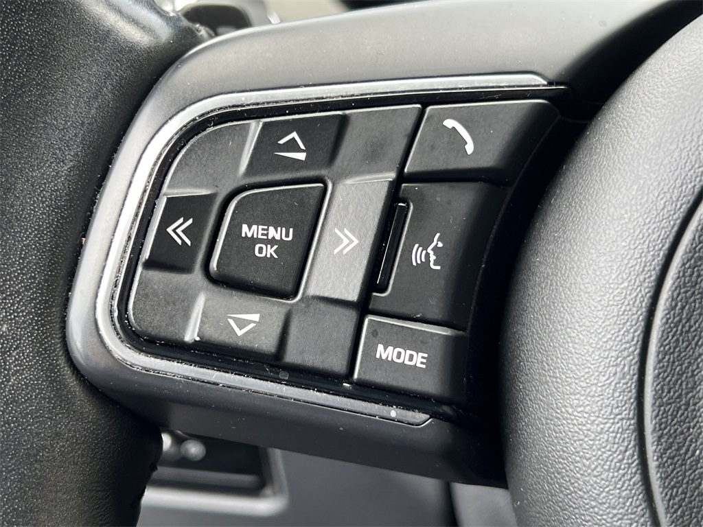 2020 Jaguar F-PACE Premium photo 20