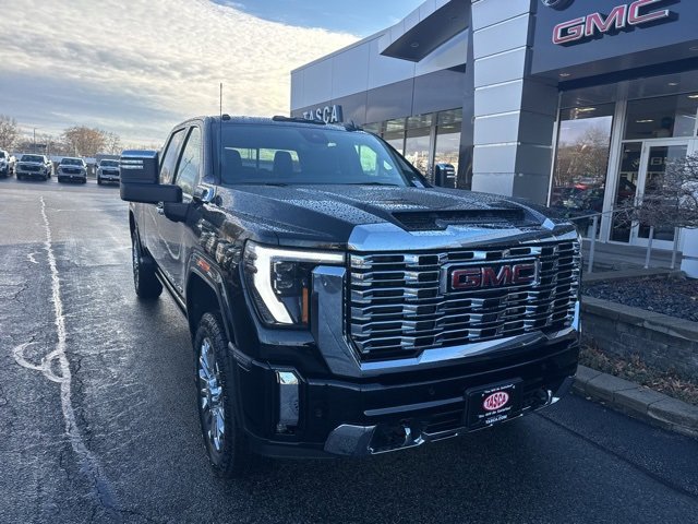 2026 GMC Sierra 2500HD Denali's photo