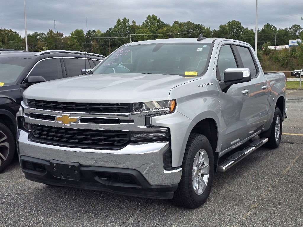 2020 Chevrolet Silverado 1500 LT photo 2
