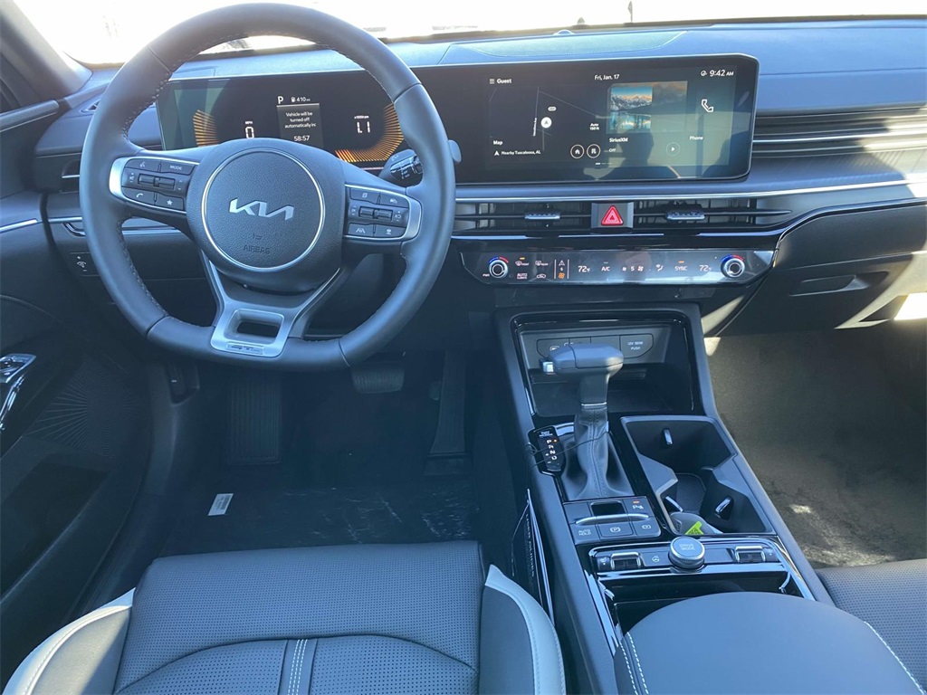 2025 Kia K5 GT-Line photo 10
