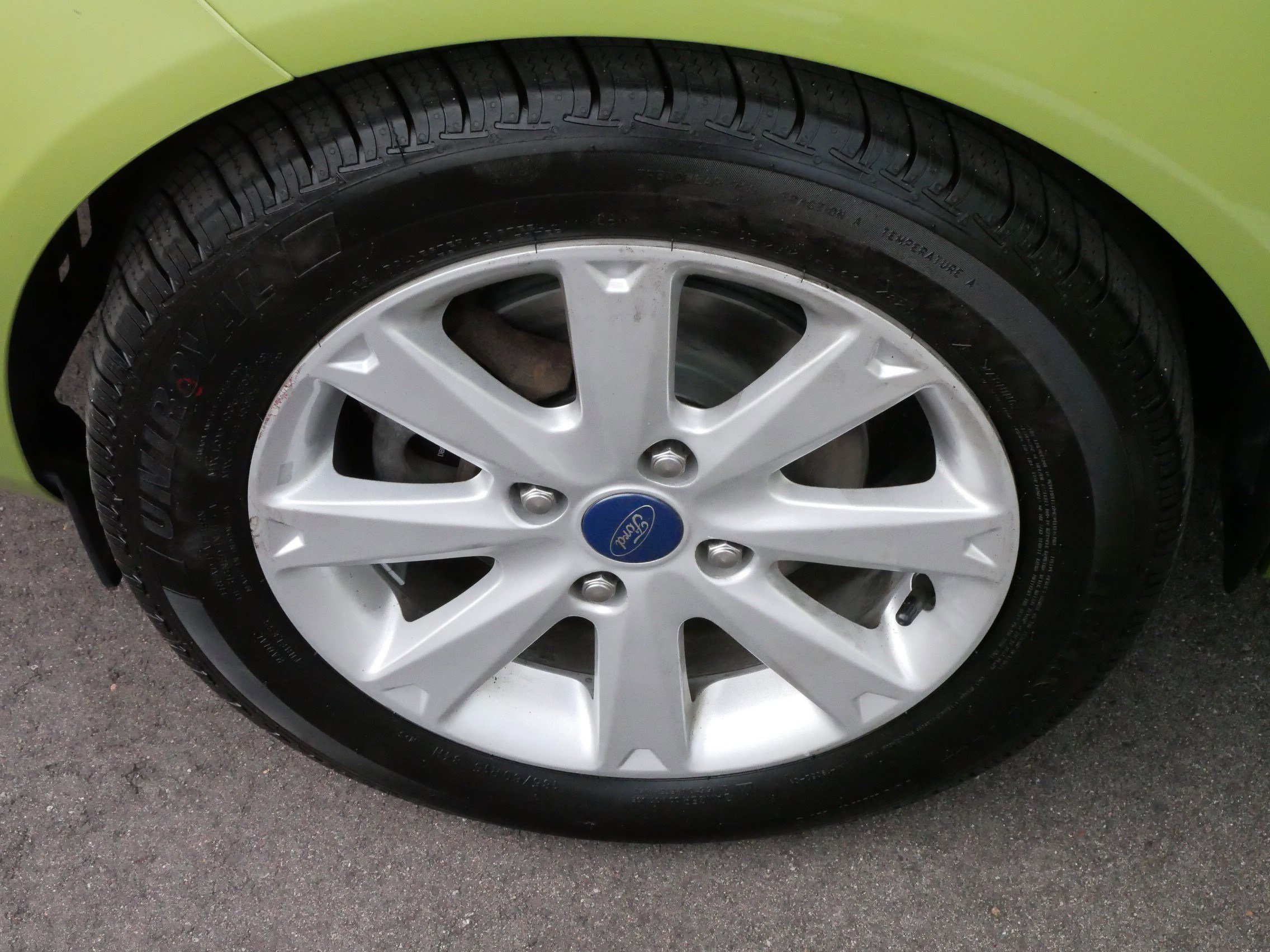 2013 Ford Fiesta SE photo 14