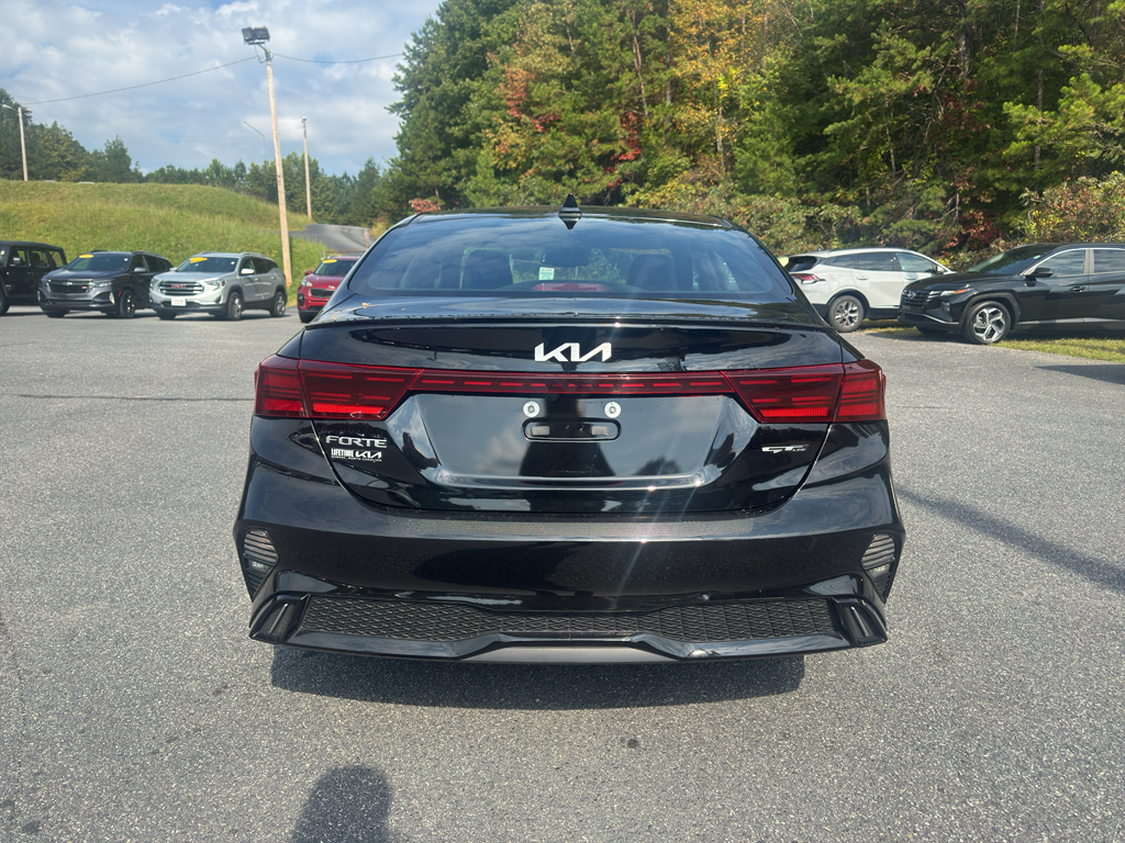 2023 Kia Forte GT-Line photo 5