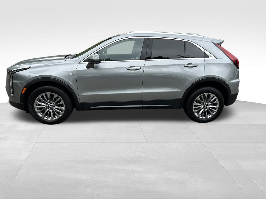 2025 Cadillac XT4 Premium Luxury photo 2