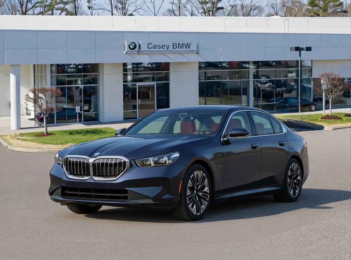 2026 BMW 5 Series 550e's photo