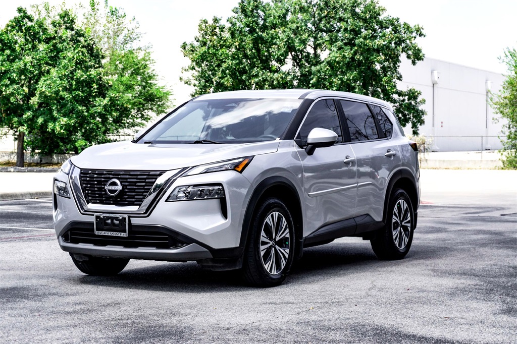 2023 Nissan Rogue SV photo 9