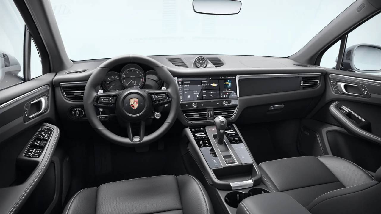 2026 Porsche Macan T photo 10