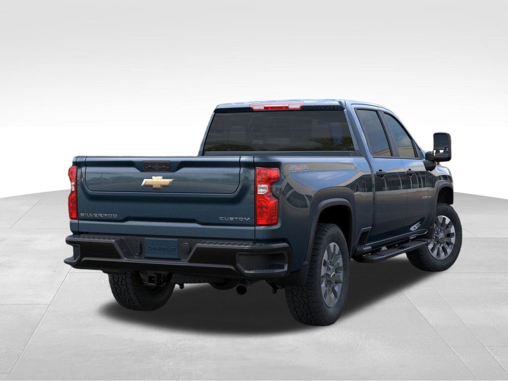 2026 Chevrolet Silverado 2500HD Custom photo 4
