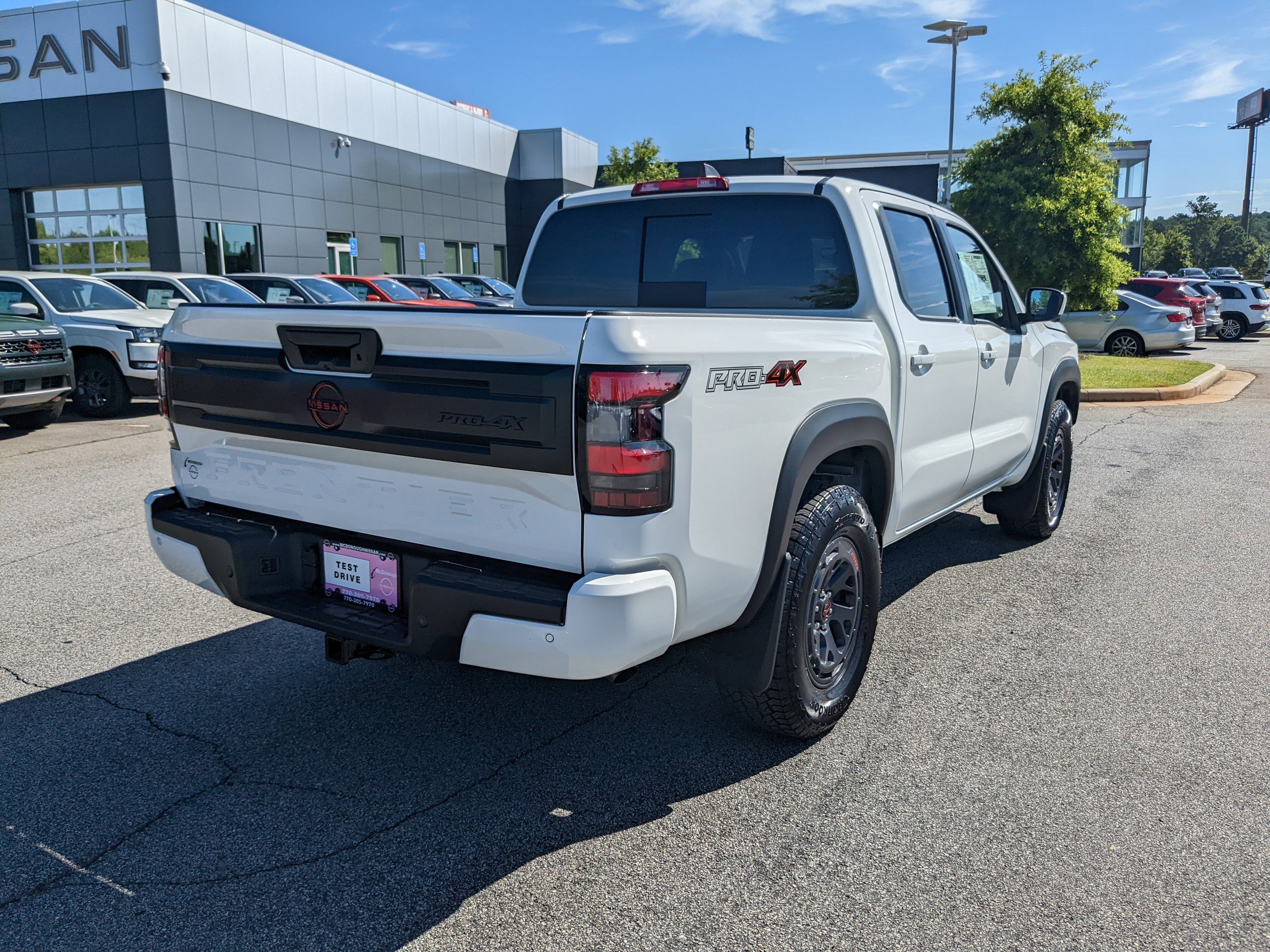 2025 Nissan Frontier Crew Cab PRO-4X photo 3