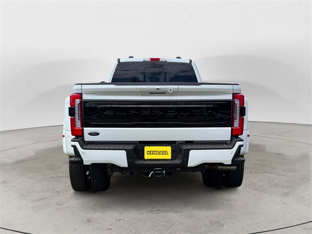 2025 Ford F-450 photo 3