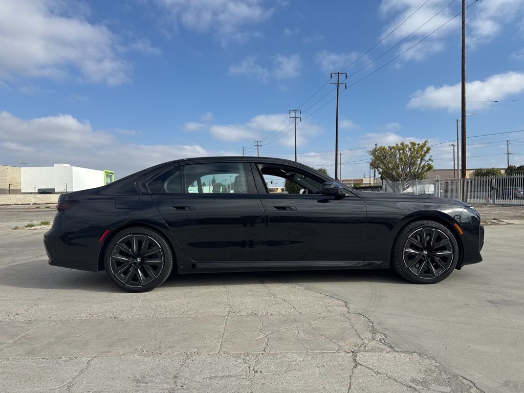 2023 Bmw 740i photo 6