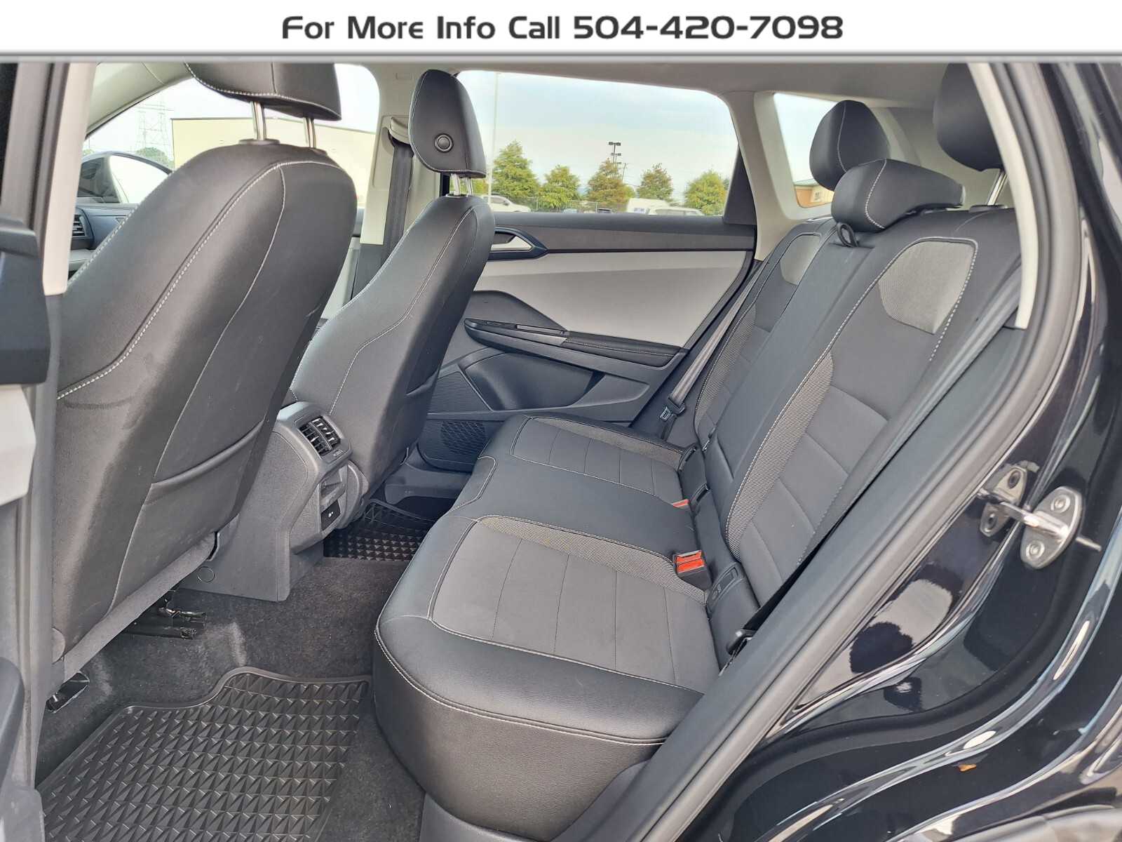 2024 Volkswagen Taos SE photo 10