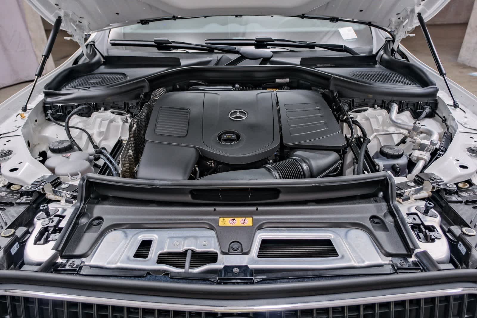 2025 Mercedes Benz GLC 300 photo 21