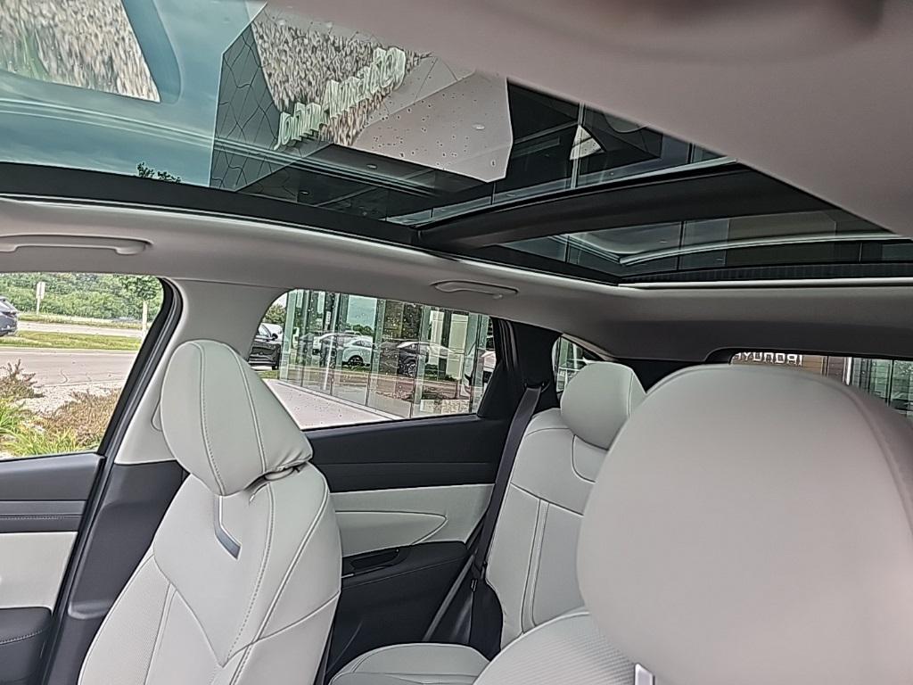 2025 Hyundai Tucson Limited photo 26