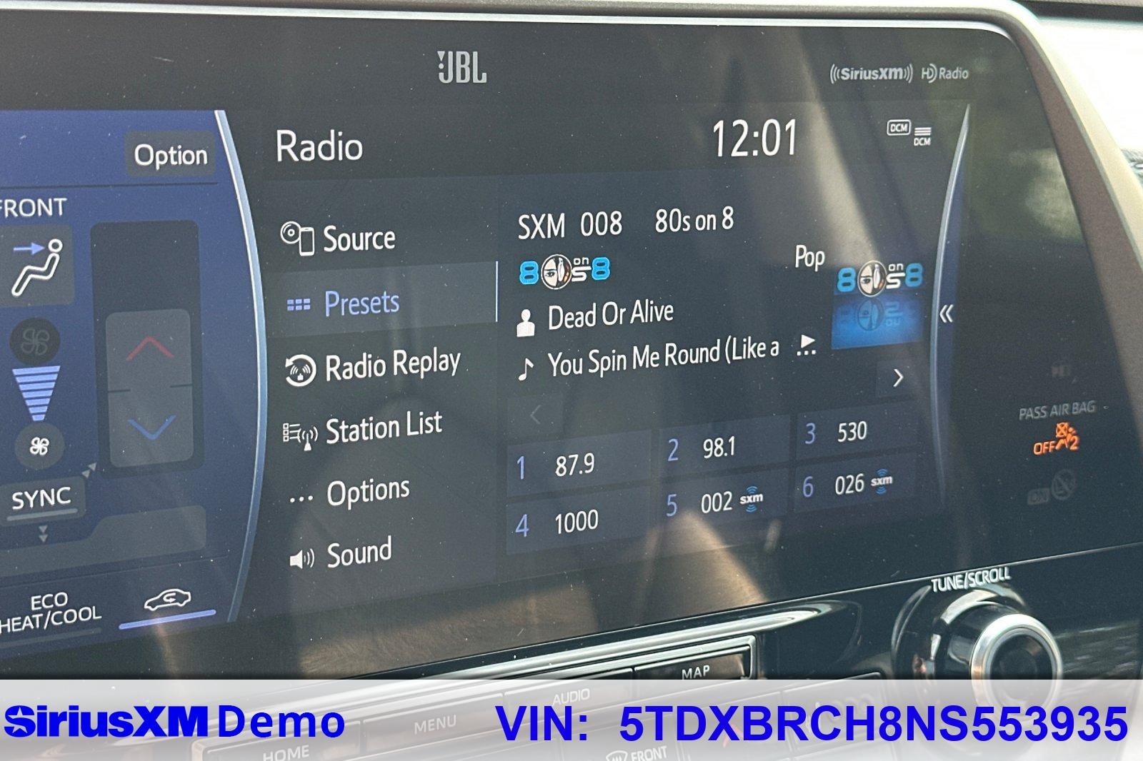 2022 Toyota Highlander Hybrid Limited photo 27