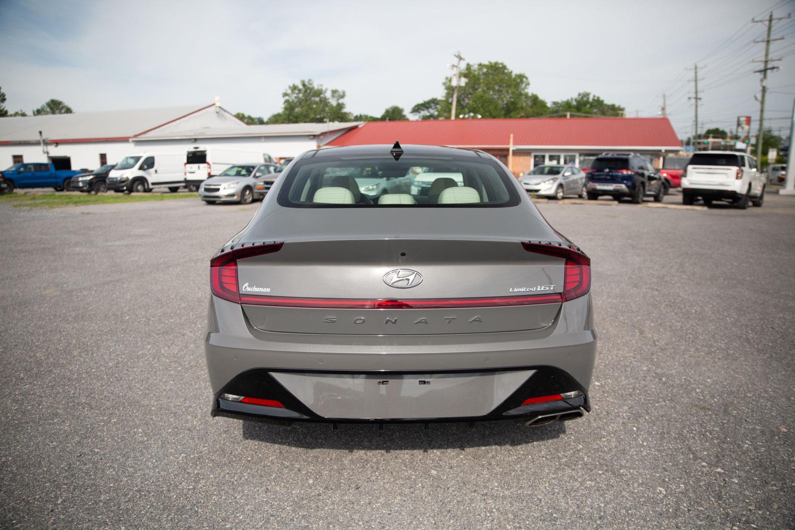 2022 Hyundai Sonata Limited photo 4