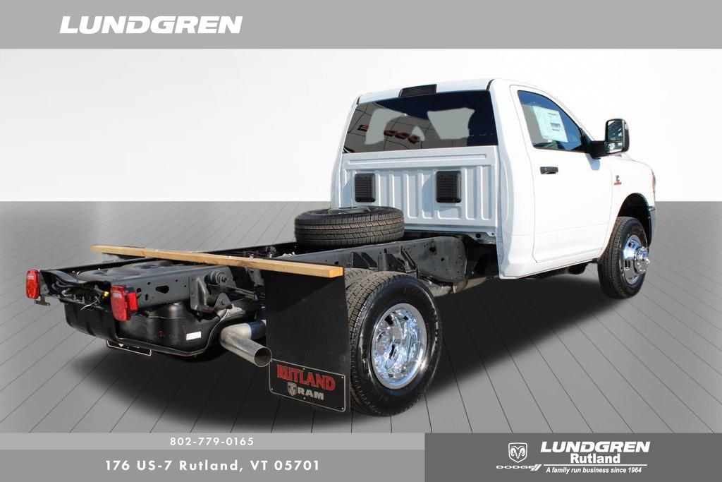 2024 Ram 3500 Tradesman photo 2