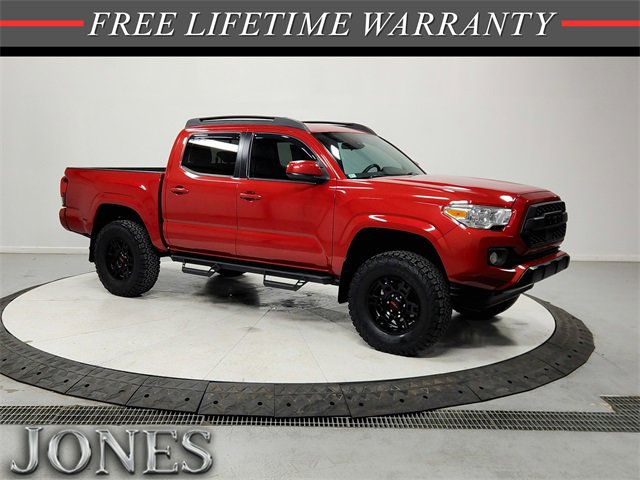 2019 Toyota Tacoma SR's photo