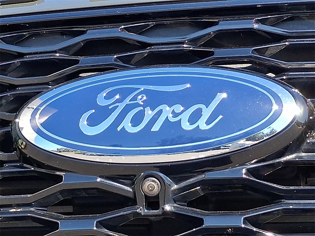 2023 Ford Explorer ST photo 27