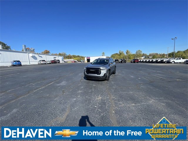 2023 GMC Acadia SLE's photo