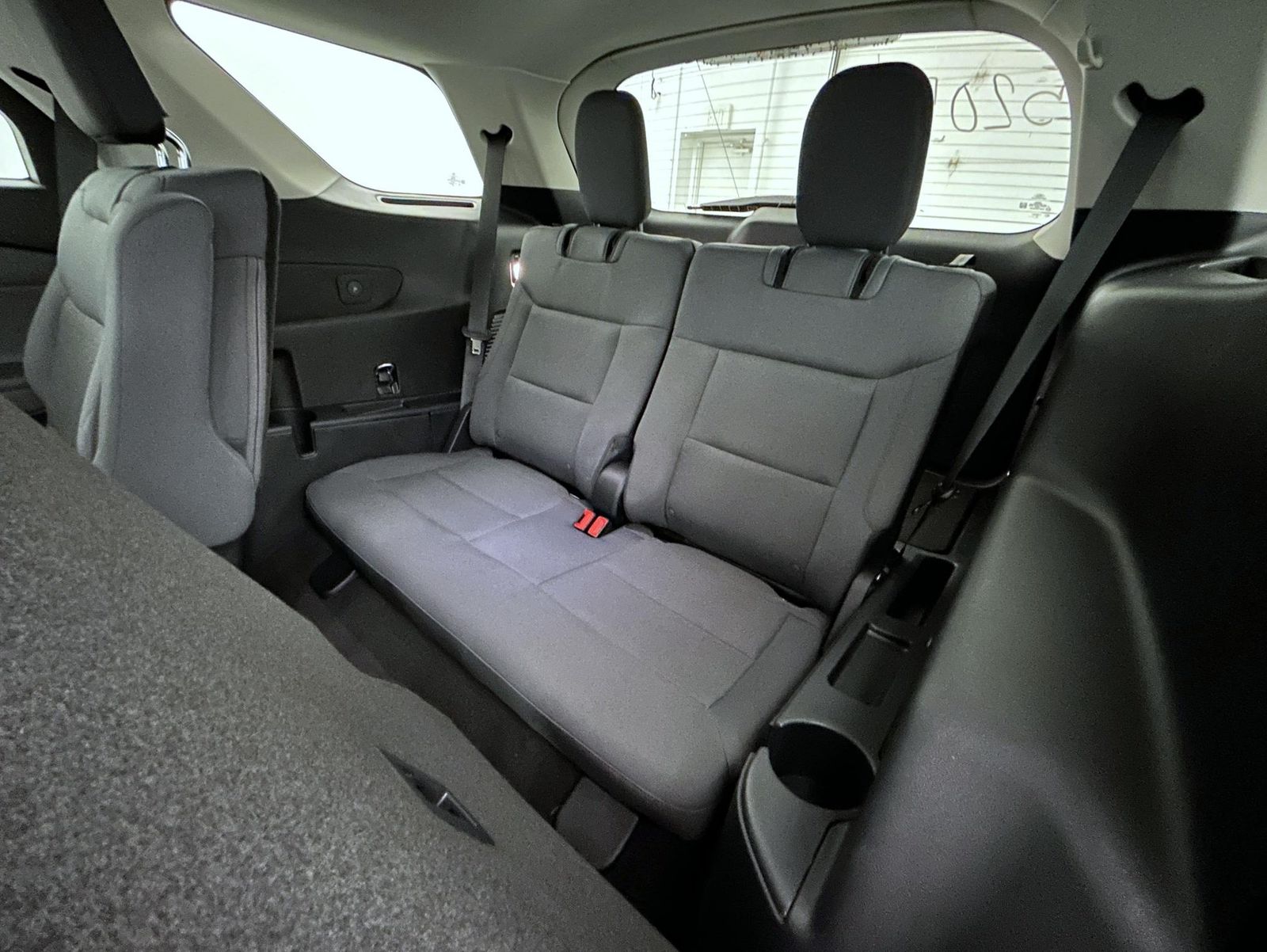 2025 Ford Explorer photo 20