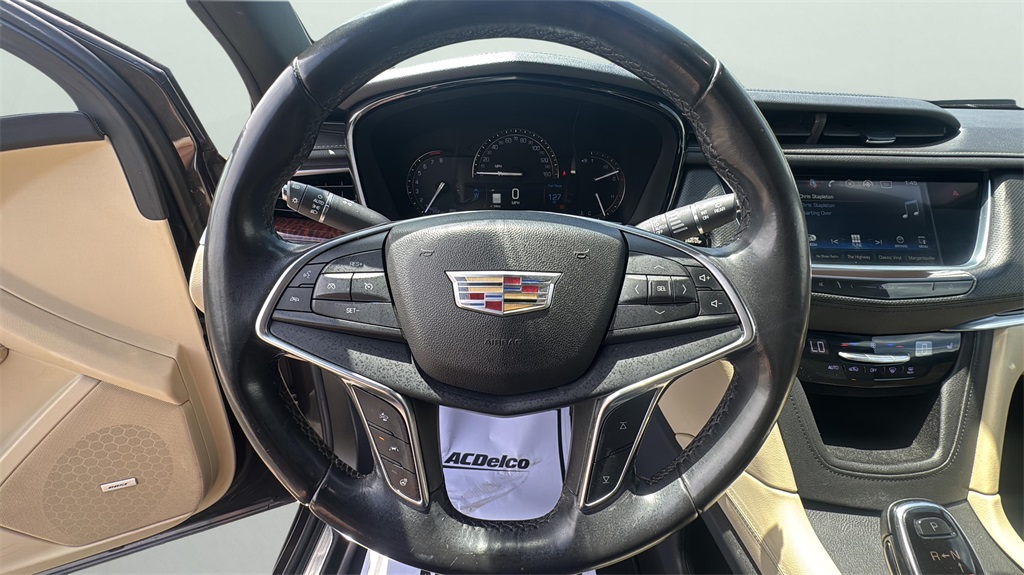 2018 Cadillac XT5 Luxury photo 9