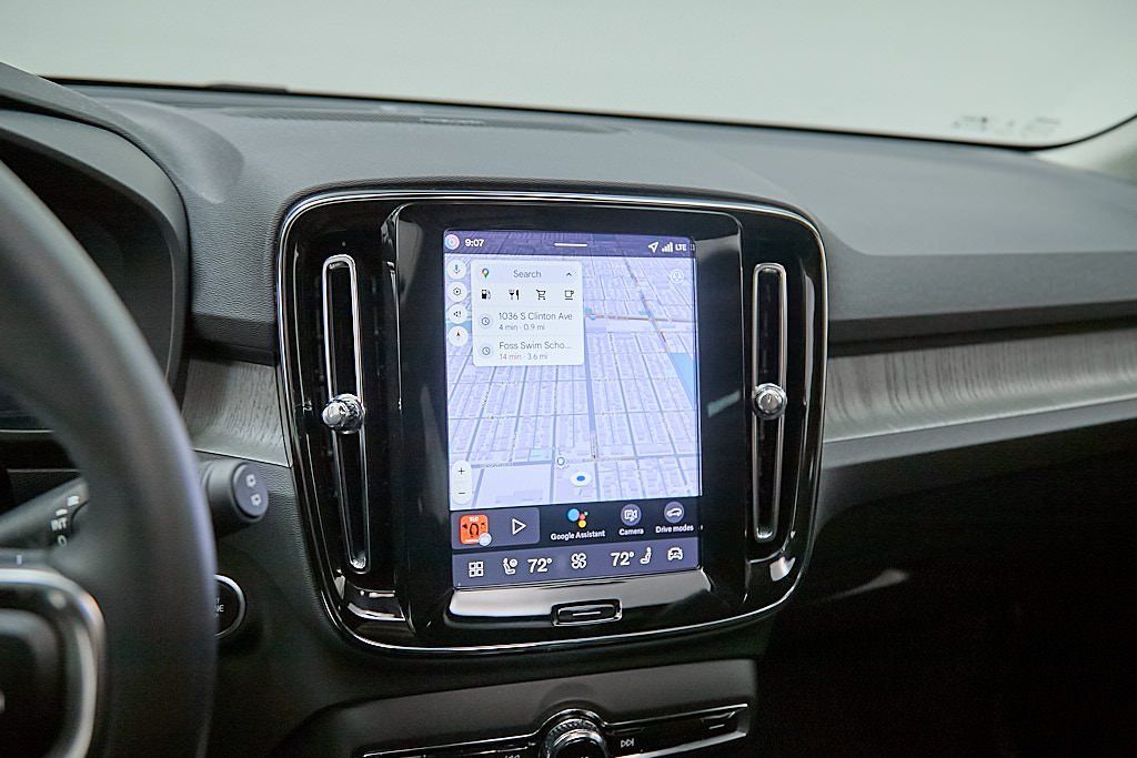 2026 VOLVO XC40 - Image 15