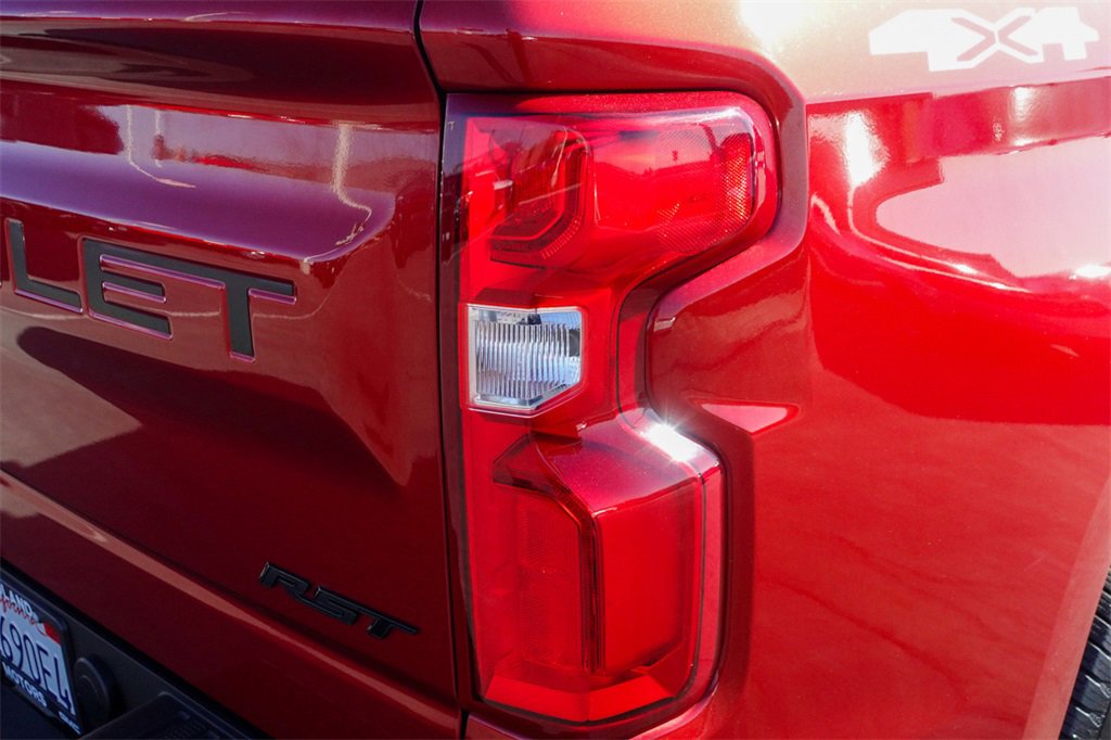 2025 Chevrolet Silverado 1500 RST photo 8