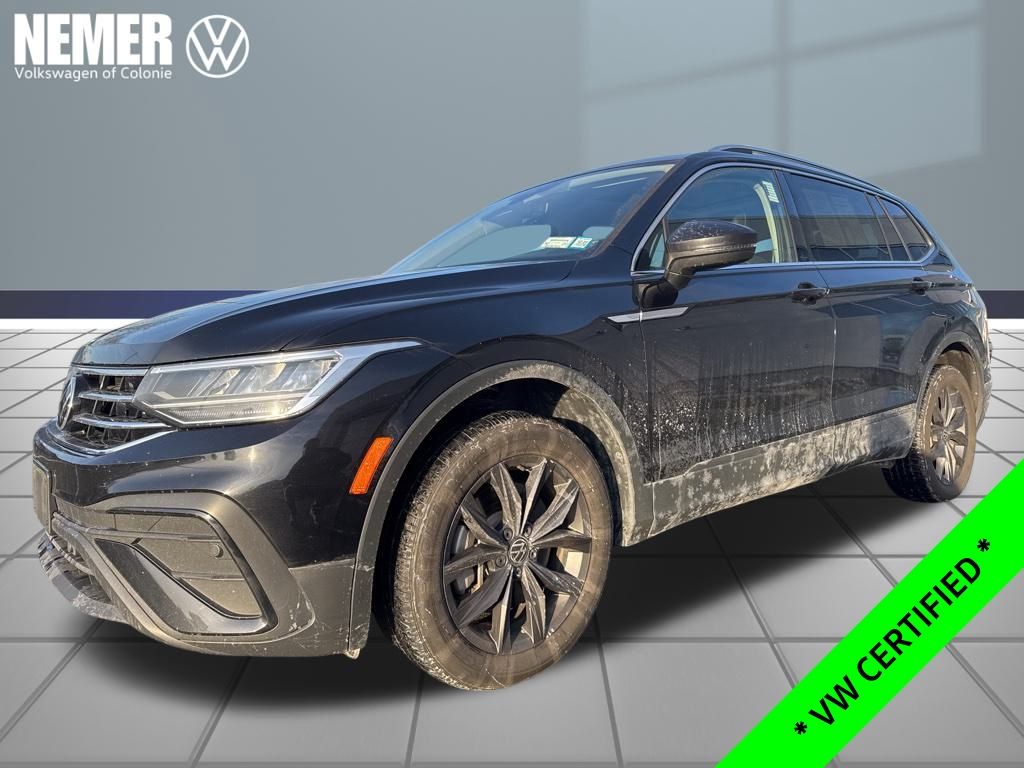 2022 Volkswagen Tiguan SE's photo