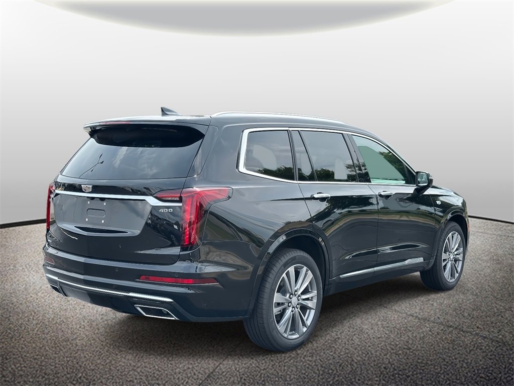 2025 Cadillac XT6 Premium Luxury photo 2