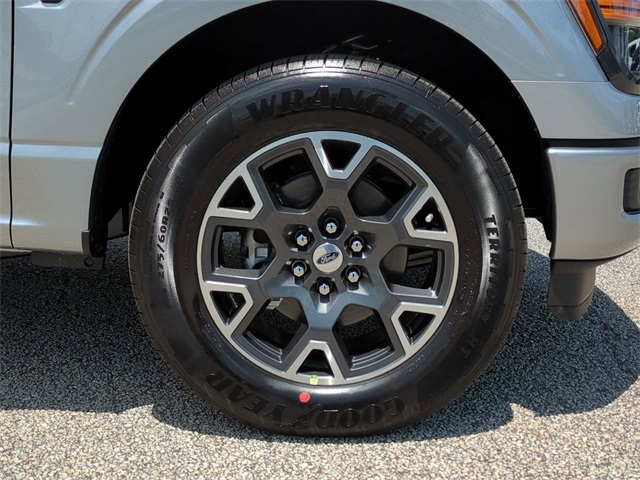 2025 Ford F-150 STX photo 10
