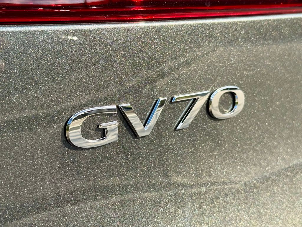 2026 Genesis GV70 3.5T Sport Prestige photo 13