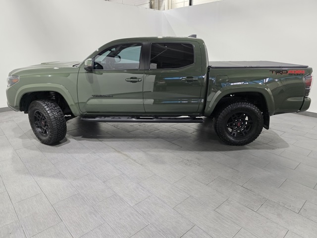 2022 Toyota Tacoma TRD Sport photo 2